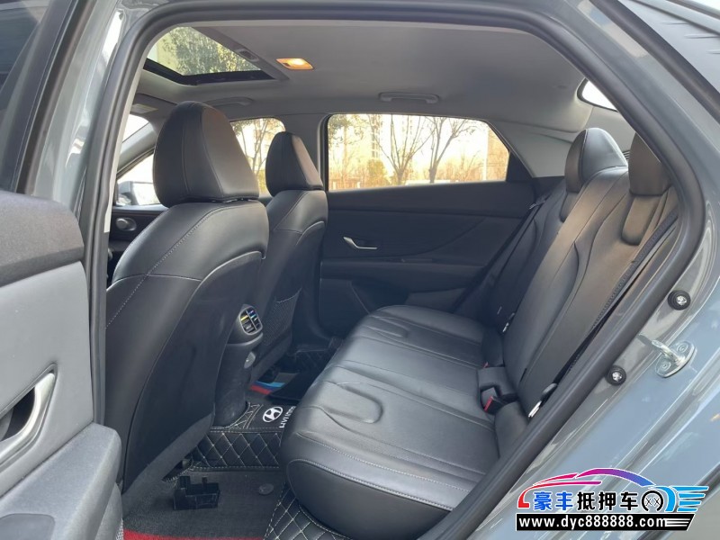 22年现代伊兰特轿车抵押车出售