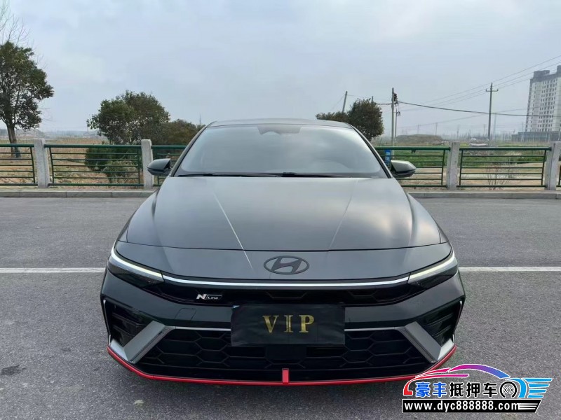 抵押车出售24年现代伊兰特轿车
