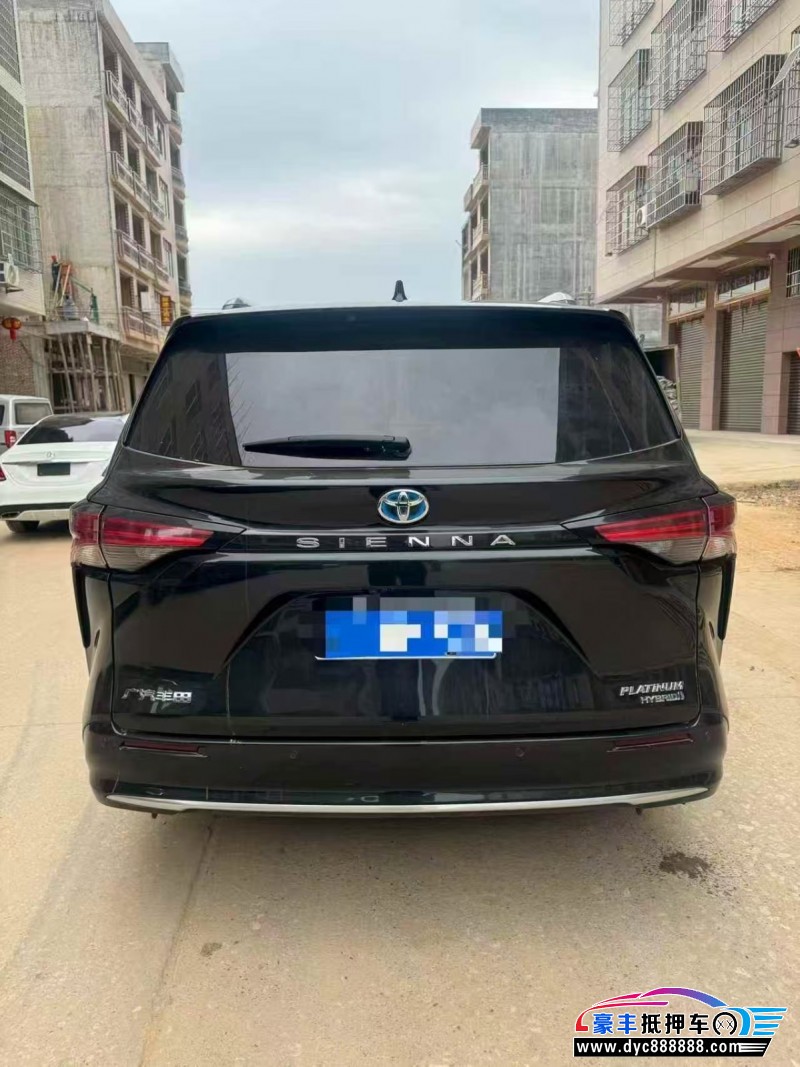 22年丰田塞纳轿车抵押车出售