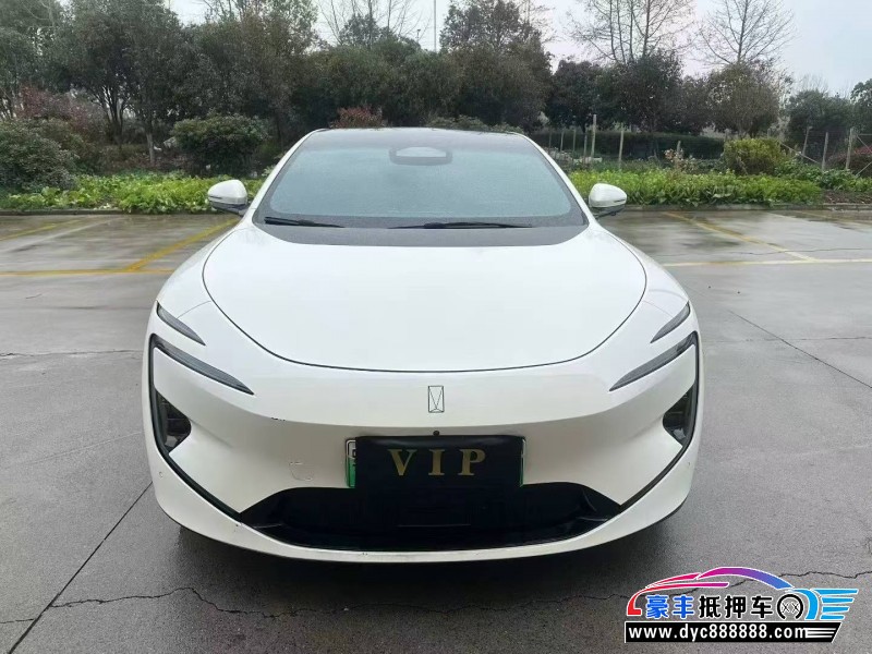 抵押车出售24年阿维塔12轿车