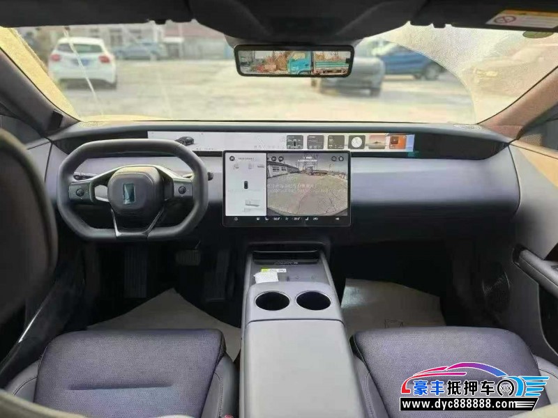 25年阿维塔06轿车抵押车出售