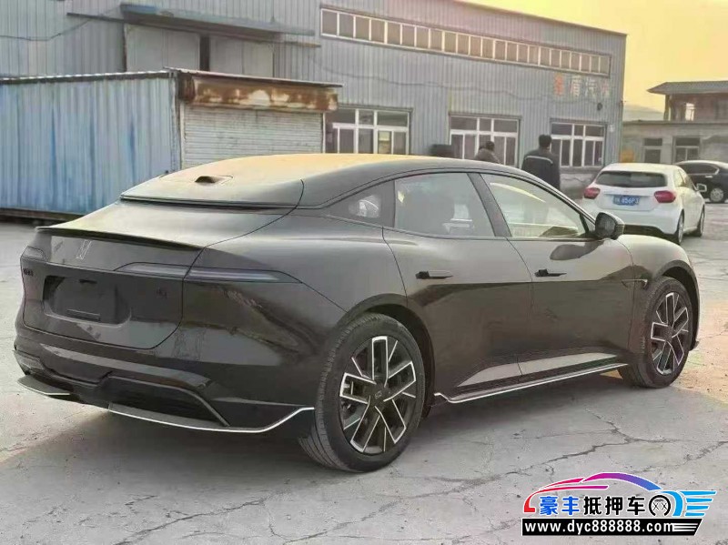 25年阿维塔06轿车抵押车出售