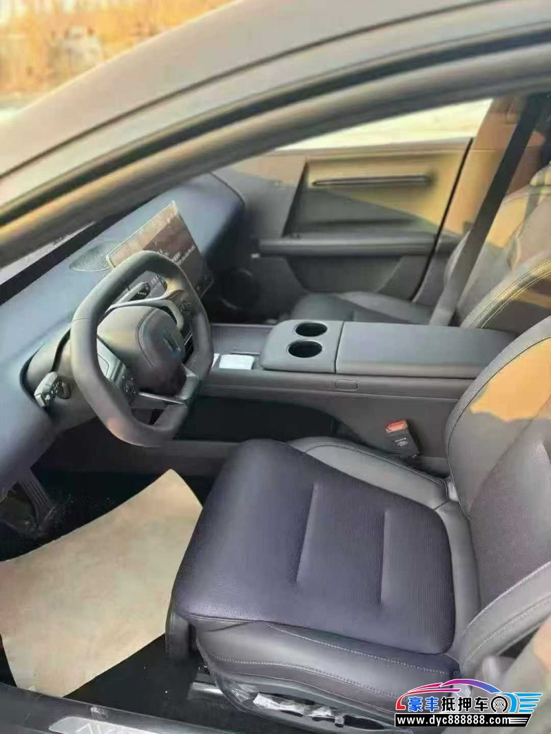 25年阿维塔06轿车抵押车出售