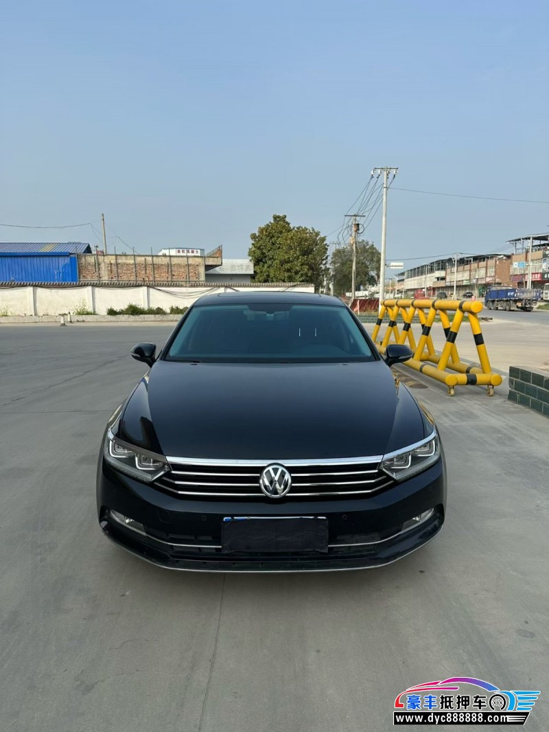 抵押车出售19年大众迈腾轿车