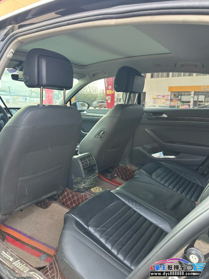 19年大众迈腾轿车抵押车出售