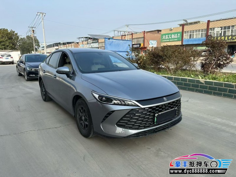 25年比亚迪秦轿车抵押车出售