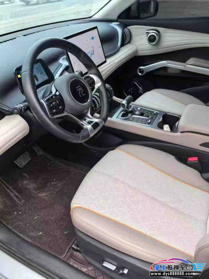 25年比亚迪元轿车抵押车出售