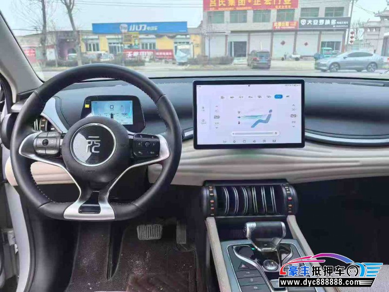 25年比亚迪元轿车抵押车出售