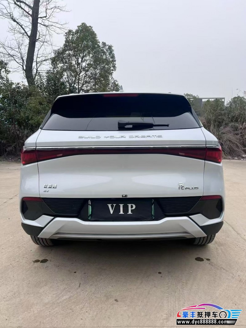 25年比亚迪元轿车抵押车出售