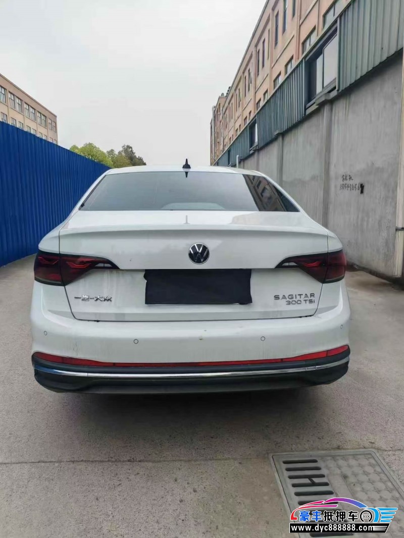 25年大众速腾轿车抵押车出售