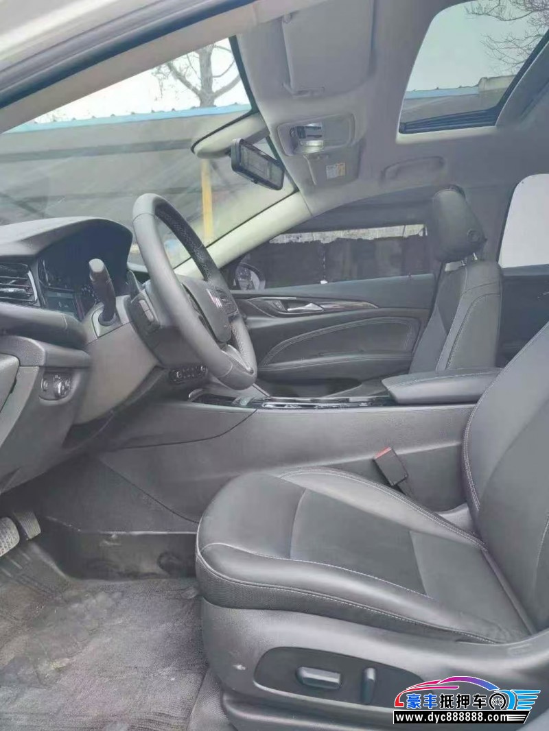 25年别克君威轿车抵押车出售