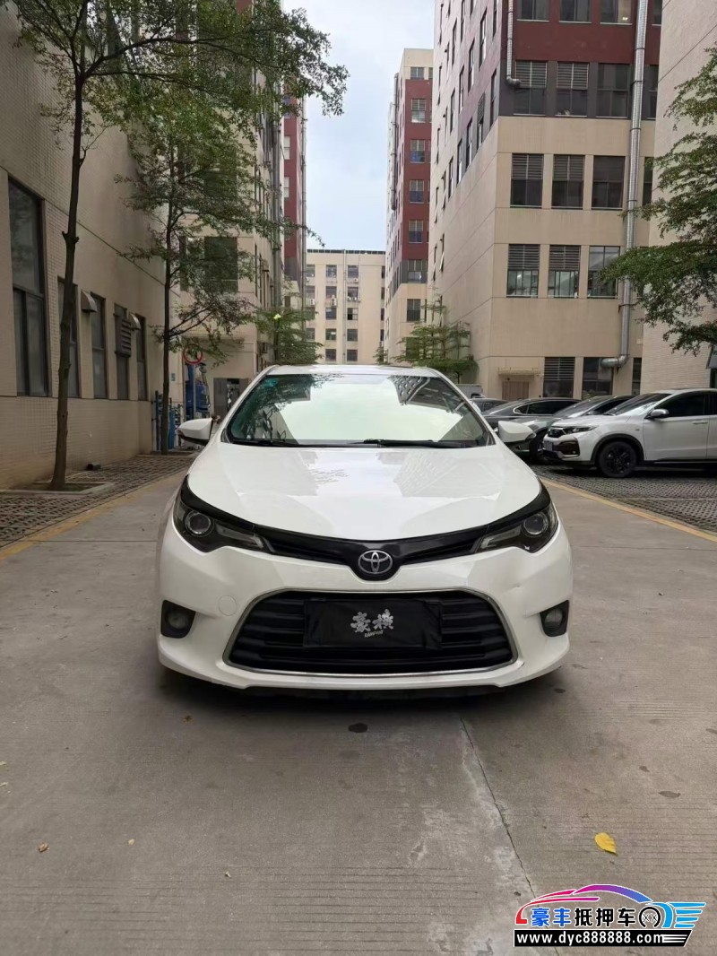 抵押车出售17年丰田雷凌轿车