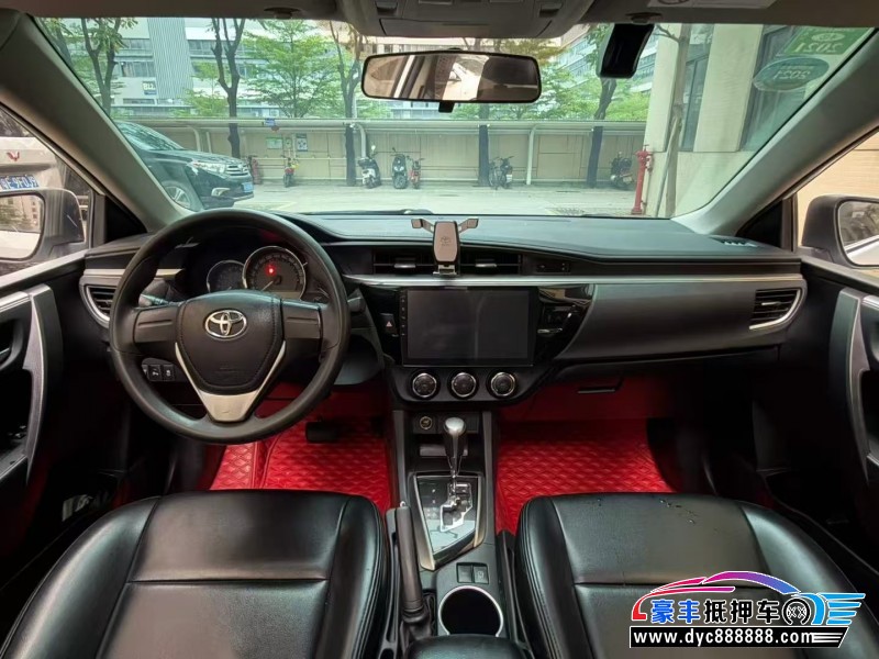 17年丰田雷凌轿车抵押车出售