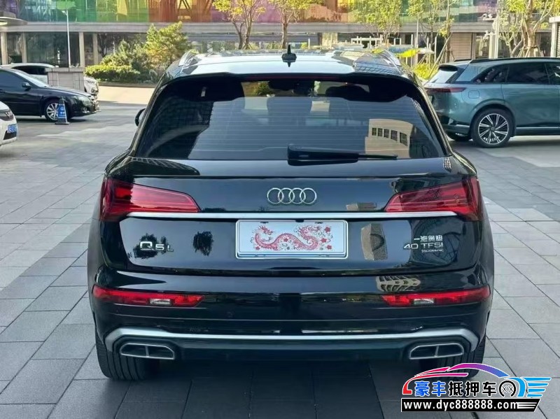24年奥迪Q5轿车抵押车出售