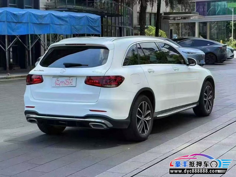 21年奔驰GLC轿车抵押车出售