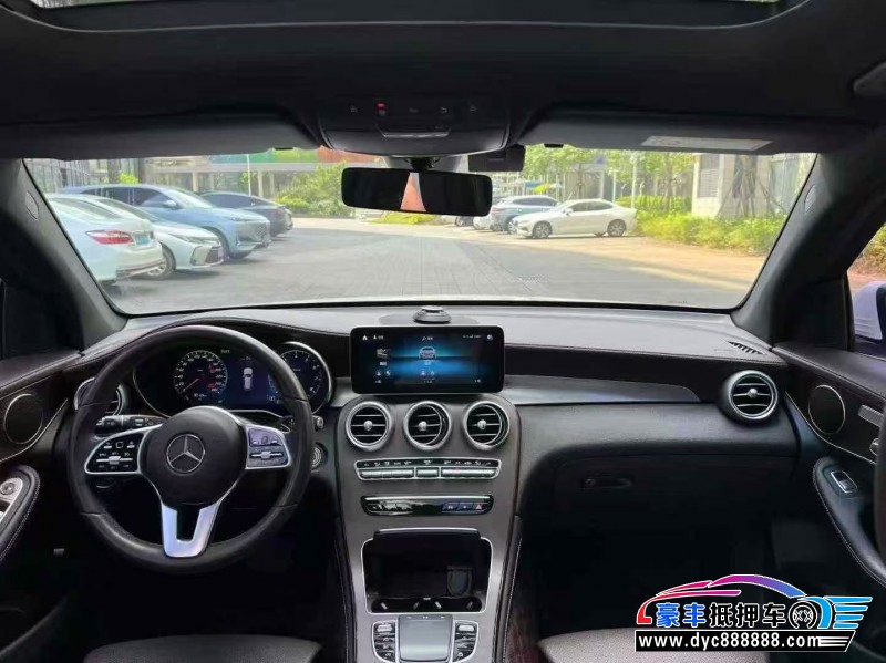 21年奔驰GLC轿车抵押车出售