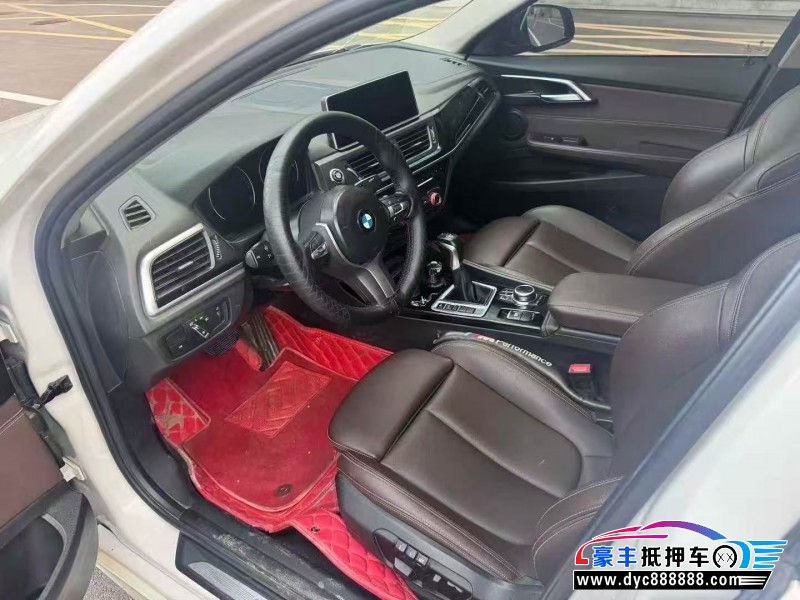 19年宝马1系轿车抵押车出售