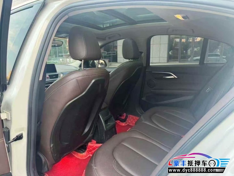 19年宝马1系轿车抵押车出售