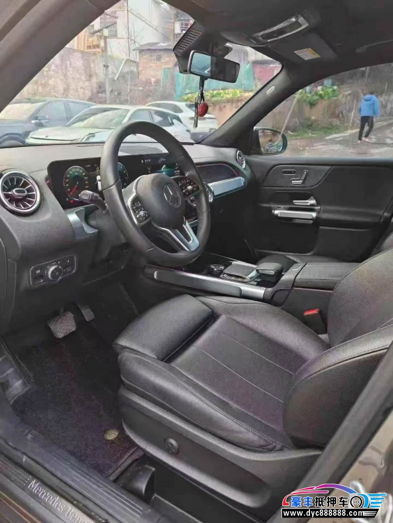 21年奔驰GLB轿车抵押车出售