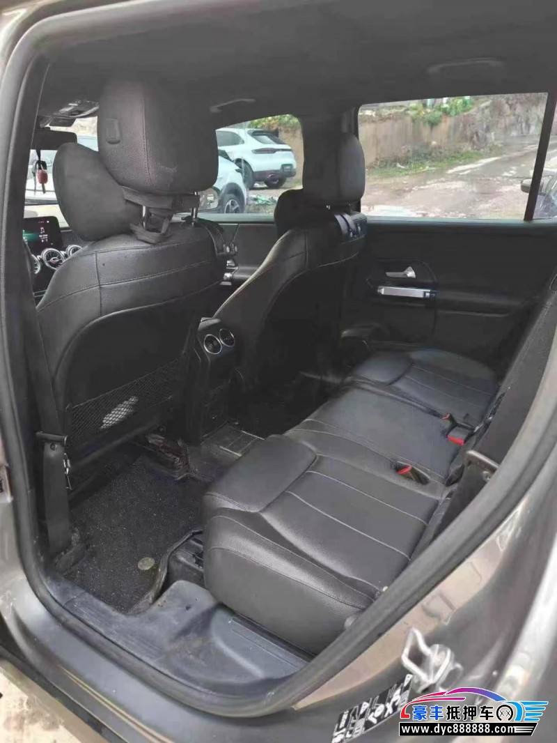 21年奔驰GLB轿车抵押车出售