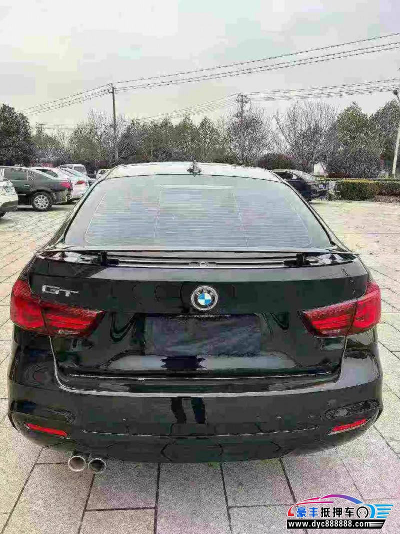 20年宝马3系轿车抵押车出售