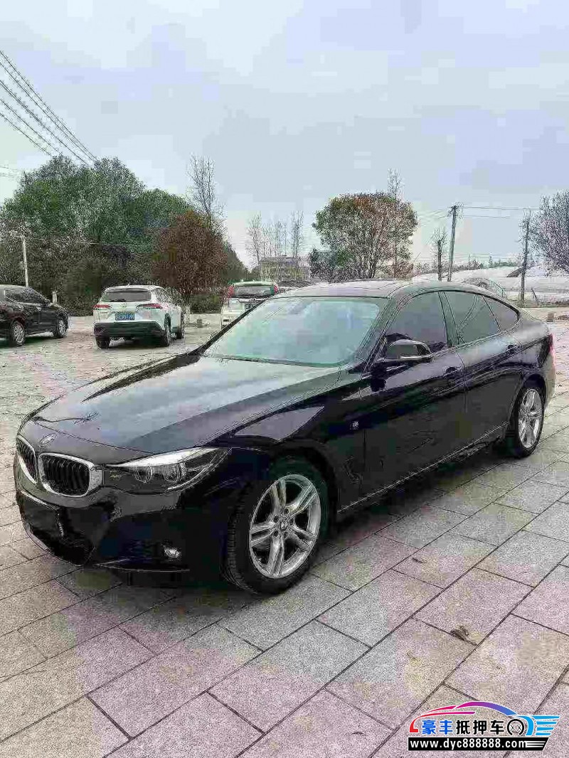 20年宝马3系轿车抵押车出售