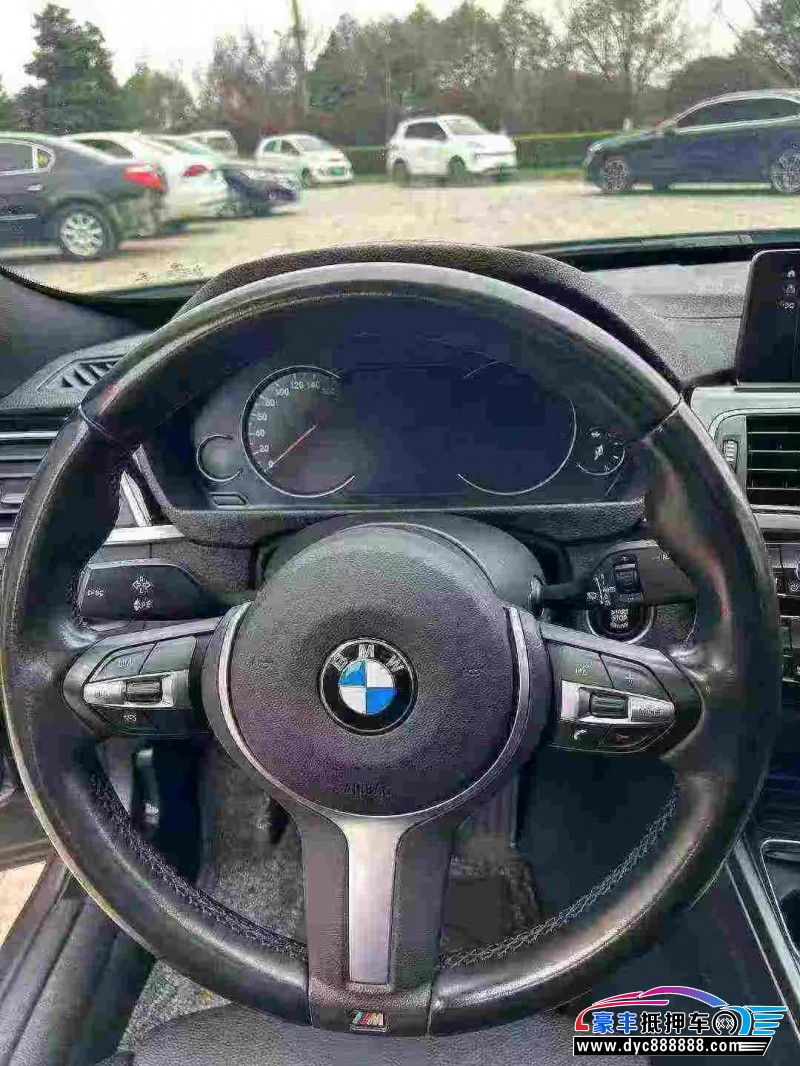 20年宝马3系轿车抵押车出售