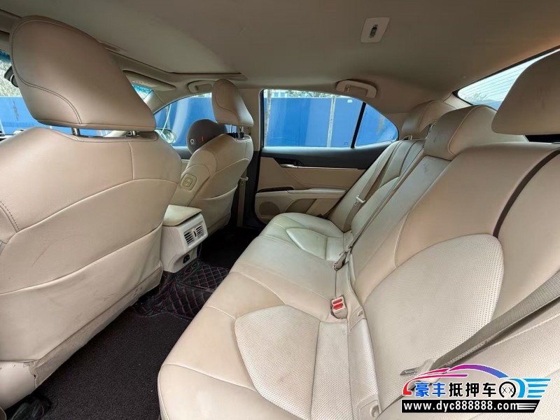 19年丰田凯美瑞轿车抵押车出售