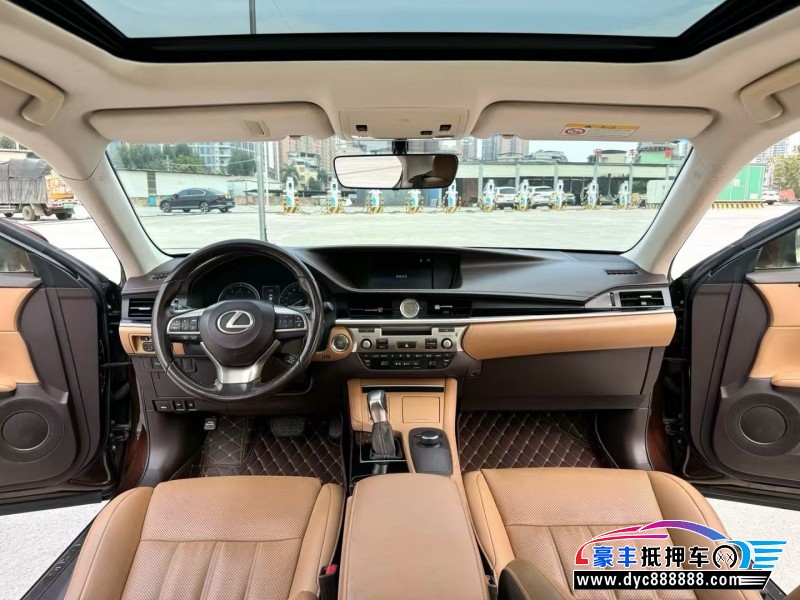 17年雷克萨斯ES轿车抵押车出售