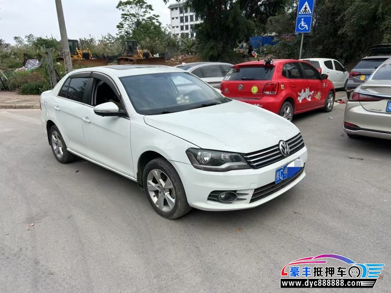 抵押车出售15年大众宝来轿车