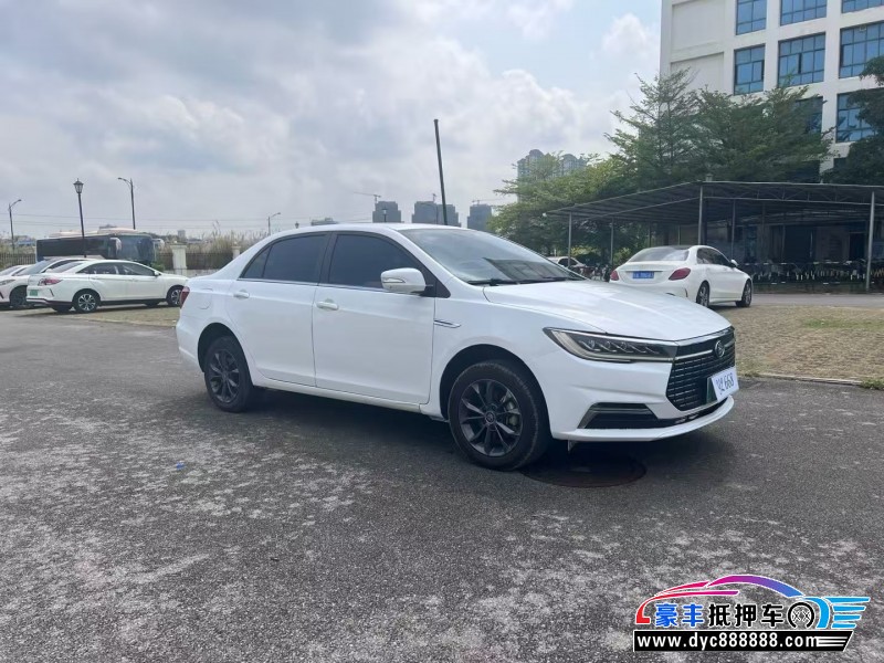 23年比亚迪秦轿车抵押车出售