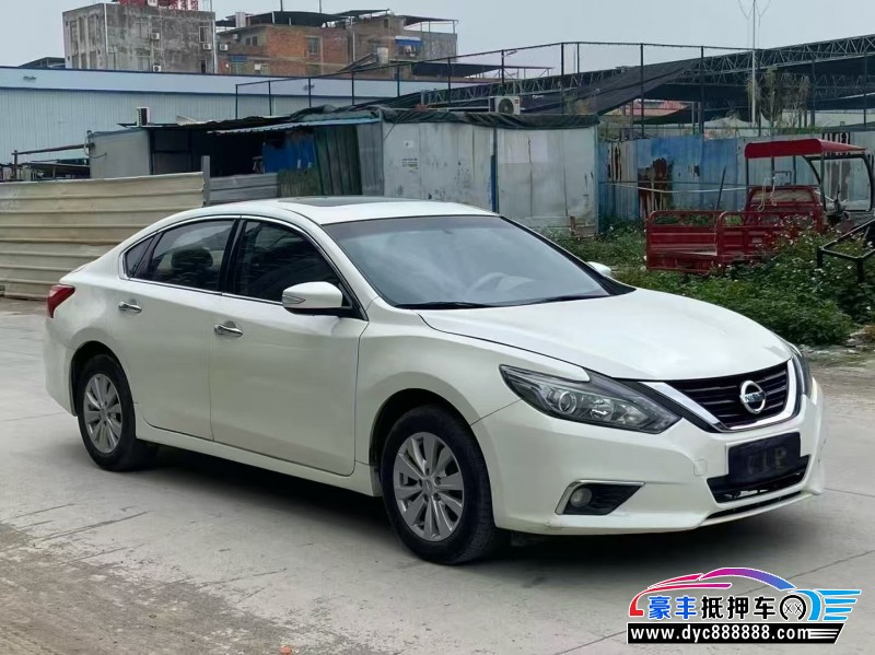 18年日产天籁轿车抵押车出售