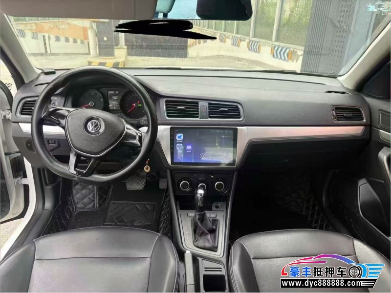 17年大众朗逸轿车抵押车出售