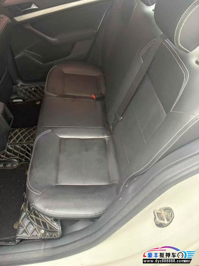 17年大众朗逸轿车抵押车出售