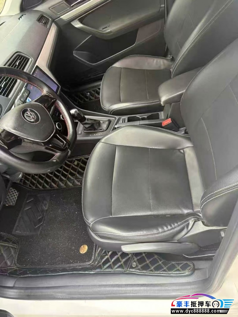 17年大众朗逸轿车抵押车出售