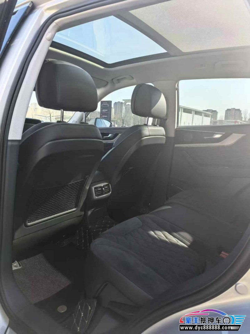 21年红旗HS5轿车抵押车出售