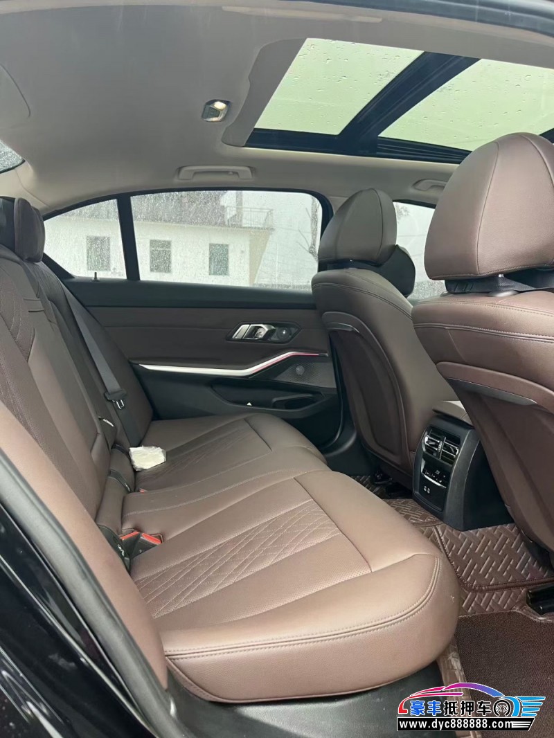 24年宝马3系轿车抵押车出售