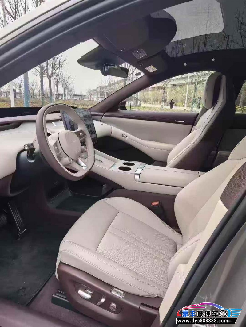 25年小米YU7轿车抵押车出售