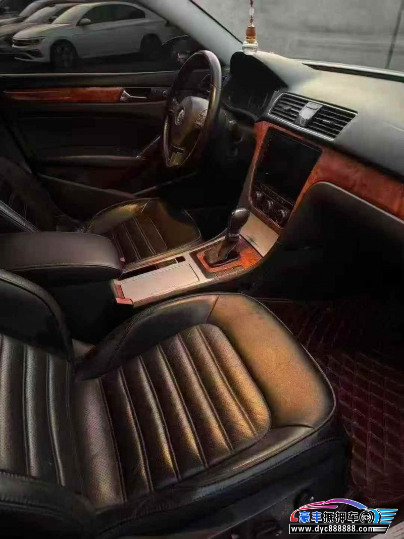 14年大众帕萨特轿车抵押车出售