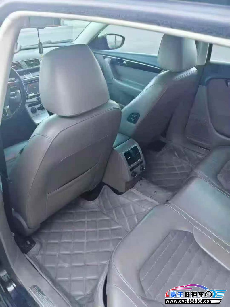 14年大众迈腾轿车抵押车出售