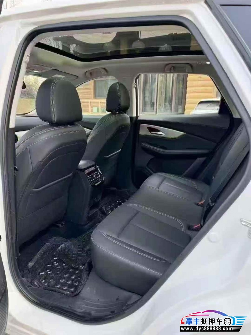 25年东风雷霆轿车抵押车出售