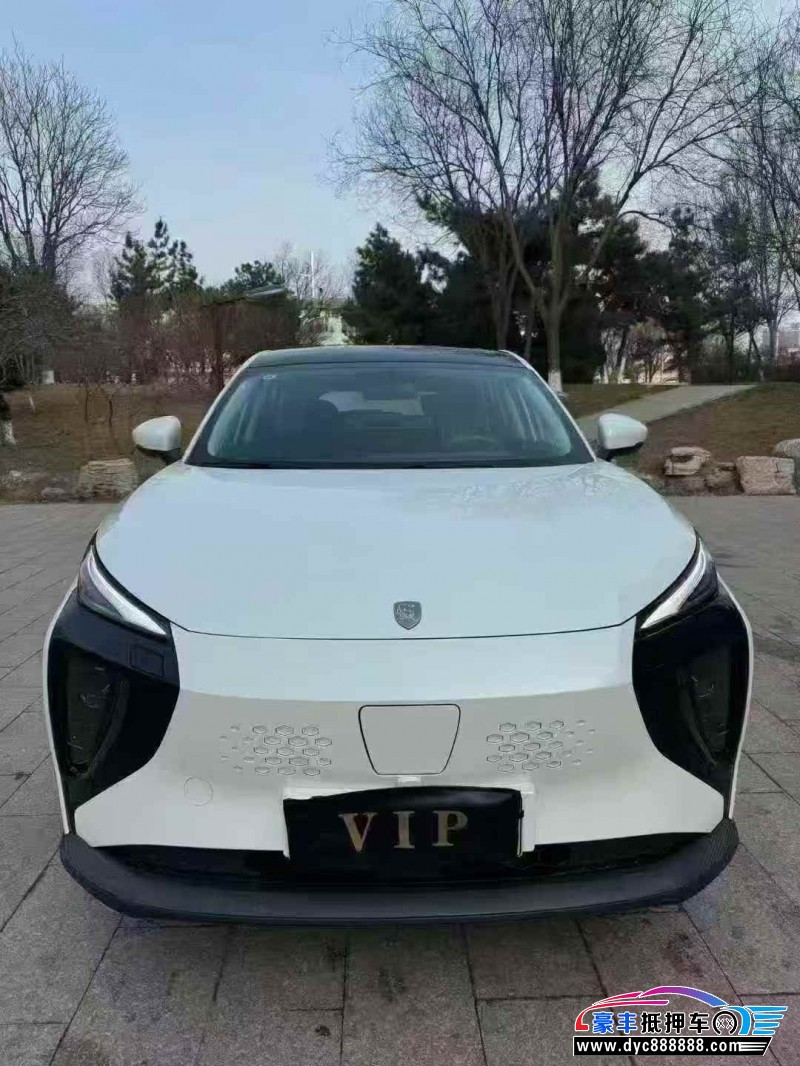 25年东风雷霆轿车抵押车出售