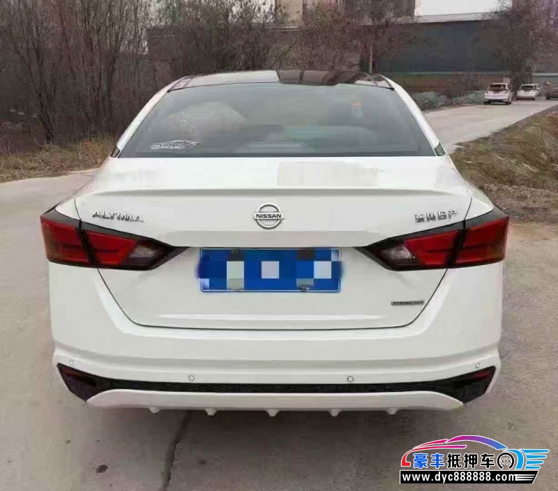 22年日产天籁轿车抵押车出售