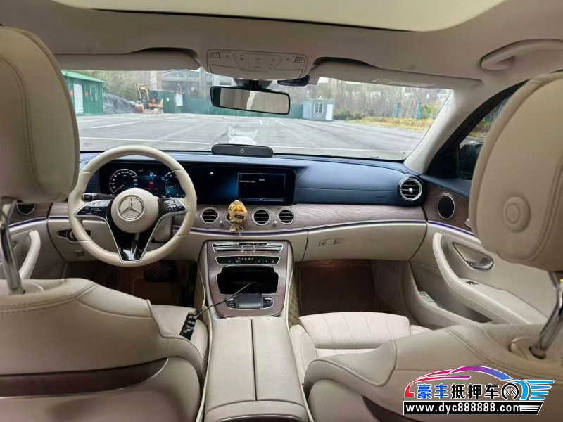22年奔驰E轿车抵押车出售