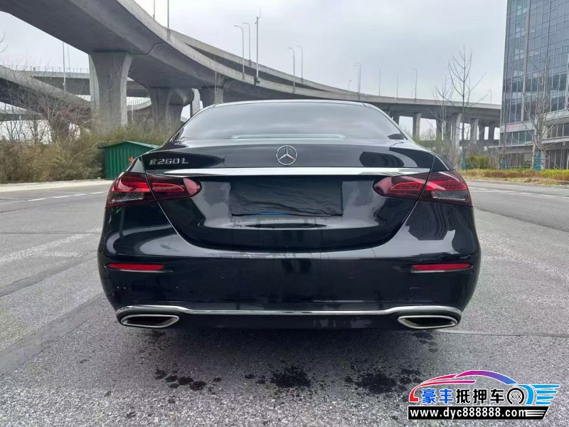 22年奔驰E轿车抵押车出售