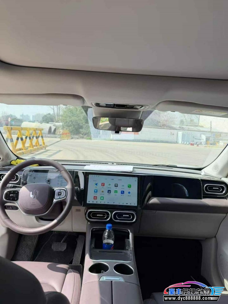 24年零跑C11轿车抵押车出售