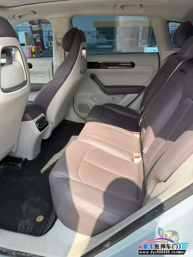 24年零跑C11轿车抵押车出售