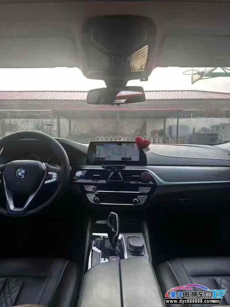 19年宝马5系轿车抵押车出售