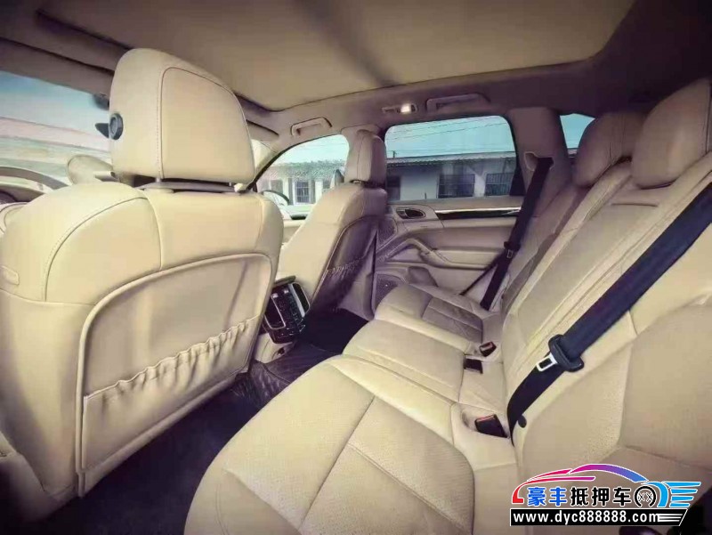 13年保时捷卡宴轿车抵押车出售