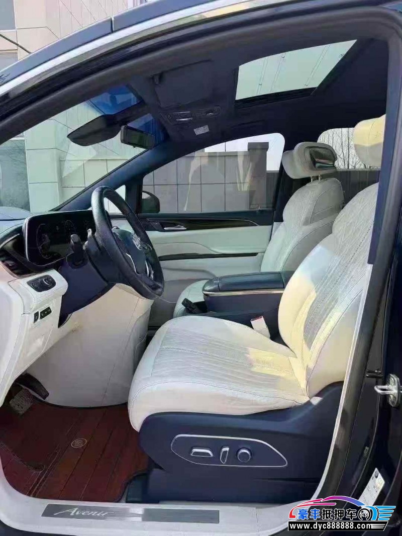 20年别克GL8轿车抵押车出售